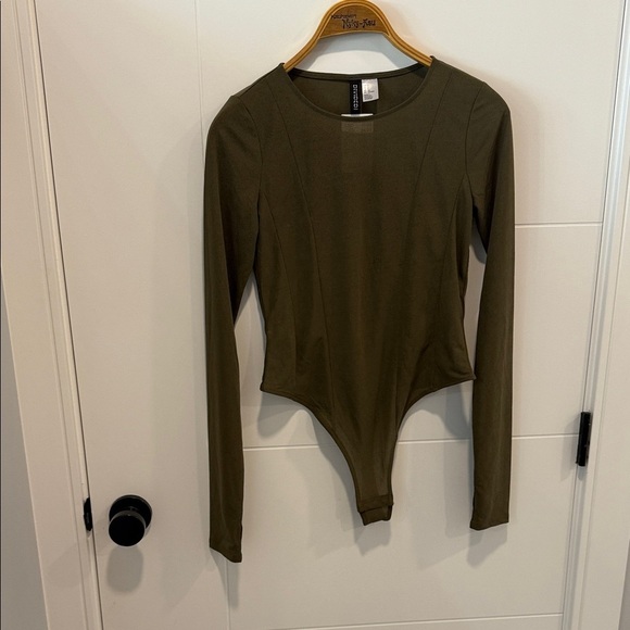 Divided Tops - Divided Olive Long Sleeve Bodysuit size medium NWT